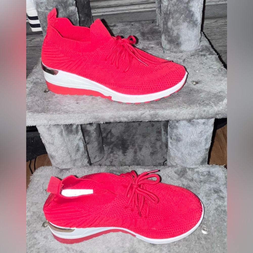 Wedge sneakers